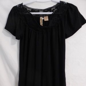 Eyeshadow, black, short sleeve top with lace neck